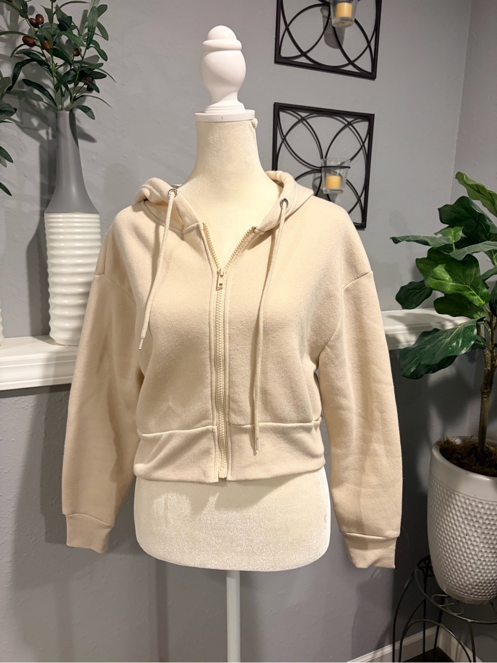 Faded Rose Essentials Zip-Up Cropped Hoodie Size S